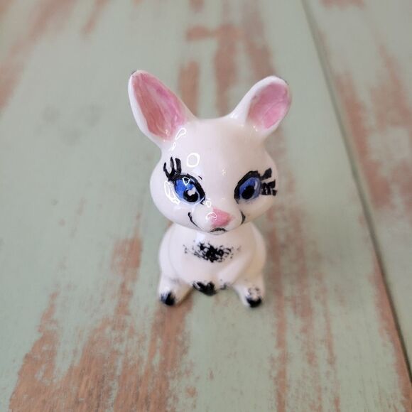 Kitschy Vintage Handpainted Hobbyist Anthropomorphic Bunny Rabbit Figurine - Picture 6 of 10